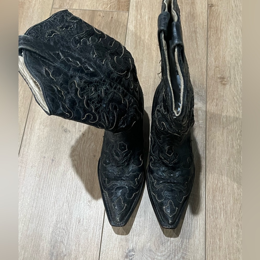 Corral Women’s Black Western Leather Boots with Sequin Inlay size 7
